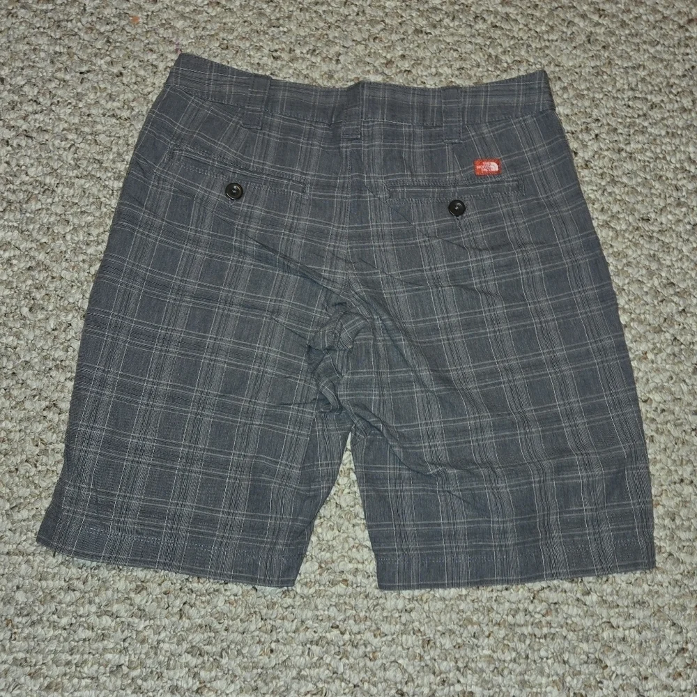 The North Face Bermuda Shorts Womens Size 4 Gray Plaid 100% Cotton Hiking Campin
